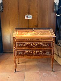 Ribalta / Scrittoio antico intarsiato in stile Lui
