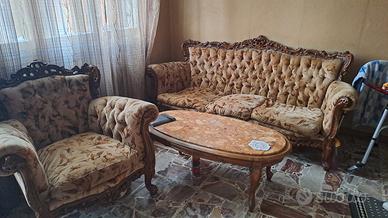 divano e 2 poltrone con tavolino in marmo