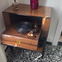 Giradischi anni '40 "La voce del Padrone"