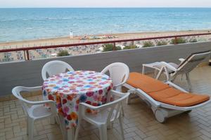 Appartamento fronte mare a Marotta con terrazzo