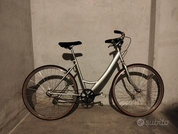 bicicletta da stazione o paese