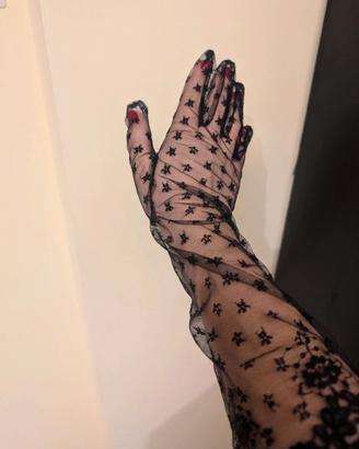 🖤 Guanti Lunghi in Tulle Nero Ricamato – Eleganza
