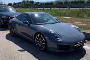 Porsche 911 3.0 Carrera 4 Cabriolet