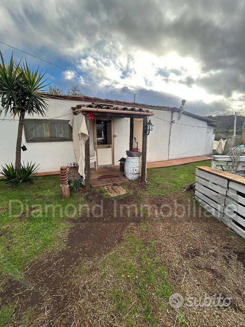 Villa con piscina e uliveto a Solicchiata - Vista 4
