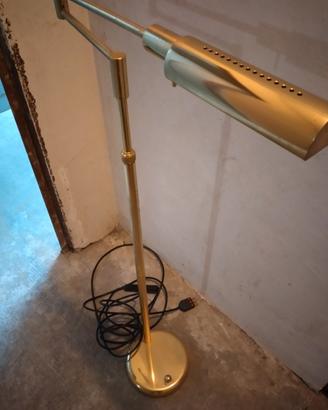 lampada a piantana in ottone