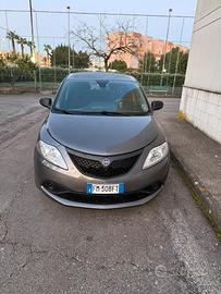 Lancia YPSILON 1.3 mjt