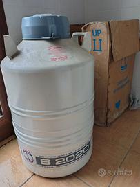 Contenitore  azoto liquido per seme veterinario