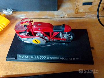 Modellini moto da corsa