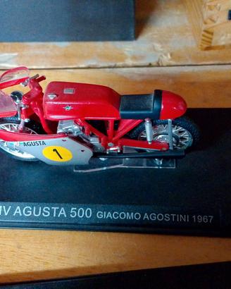 Modellini moto da corsa