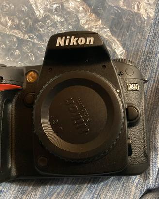 nikon d90 solo corpo macchina