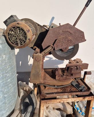 troncatrice taglia ferro