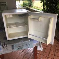 Frigorifero da campeggio di piccole dimensioni