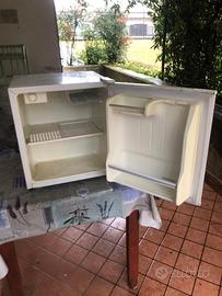 Frigorifero da campeggio di piccole dimensioni