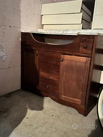 Mobile bagno in vero legno con piano in marmo