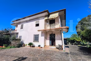 Villa bifamiliare Latina [Cod. rif 3295684VRG]
