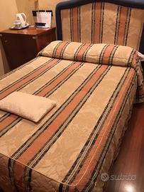 Letto sommier e testata alla francese