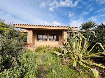 Splendida villetta in bifamiliare con vista mare