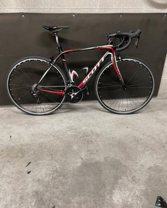 Bici da corsa in carbonio scott