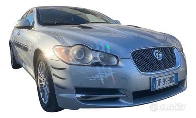 JAGUAR XF 2.7D V6 Premium Luxury