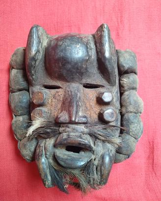 Maschera africana cultura We o Guere della Costa d