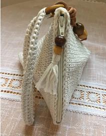 Pochette forma piramidale