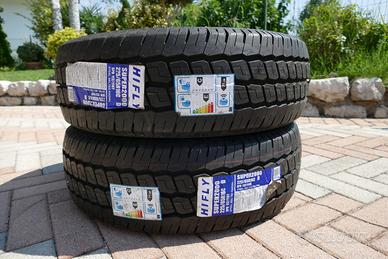2 gomme Hifly 225\65\16C 112\110T NUOVE