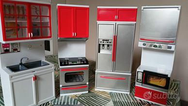 Set cucina giocattolo per Barbie o bambole