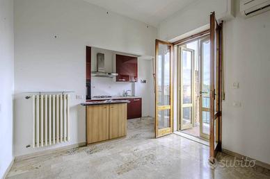Appartamento di 85 m² con 3 locali e box auto a Fi