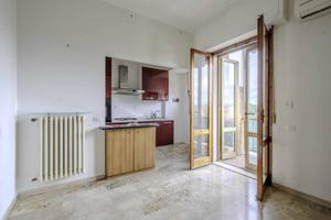 Appartamento di 85 m² con 3 locali e box auto a Fi