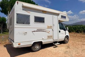 camper mansardato