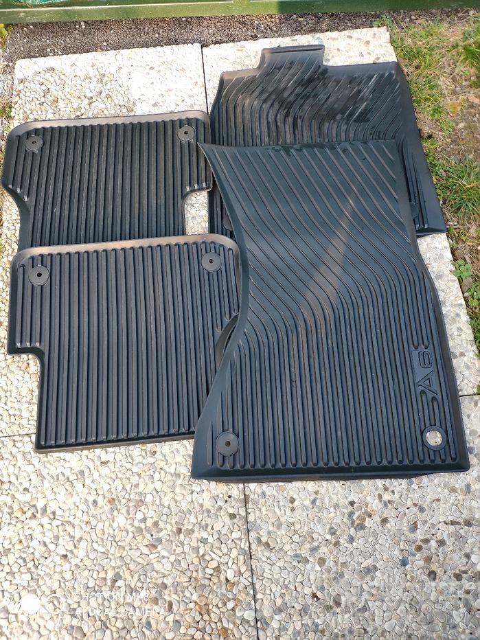 AUDI A4 KIT 4 TAPPETI IN GOMMA ACCESSORI RICAMBI ORIGINALI