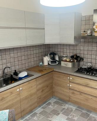 Camera da letto e cucina semi nuovi buon prezzo