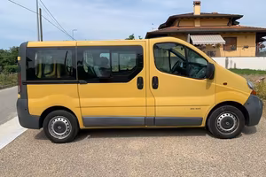 Renault Trafic FINESTRATO no furgone