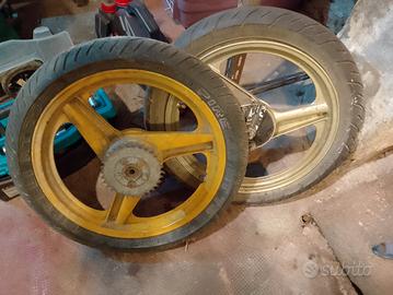 coppia ruote Piaggio 