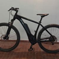 Bicicletta elettrica CUBE mountain bike