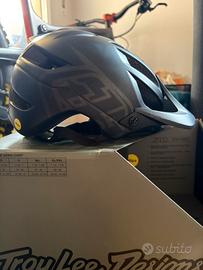 Casco mtb troy lee designs