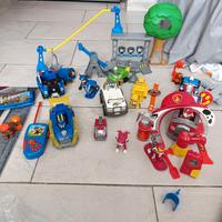 vari personaggi e accessori paw patrol
