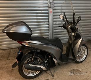 Honda sh150 grigio