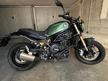 Benelli Leoncino 800
