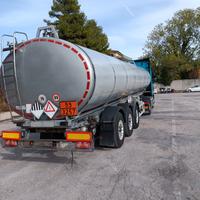 Cisterna trasporto bitume.