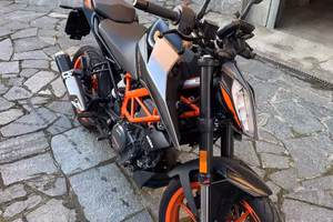 Duke 390