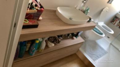 Mobile bagno con lavabo catalano a semincasso