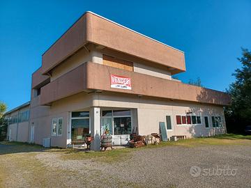 Capannone 1000mq + 200 di alloggi/uffici