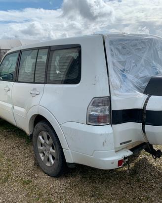 Mitsubishi Pajero 3.2 Diesel 4x4 Automatico SINIST