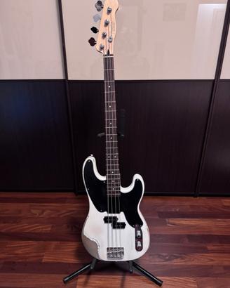 Basso Squier by Fender Mike Dirnt Precision