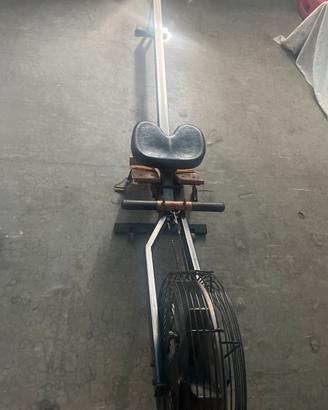 Attrezzo rowing