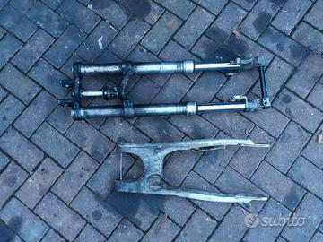 REV 3 250 99-01 : silenziatore forcella pedale