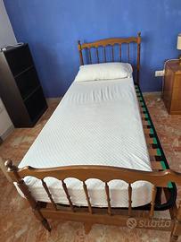 Letto  e comodino