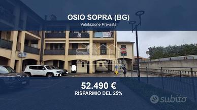 Immobile in asta di 92 m² con box auto a Osio Sopr