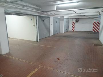 Box auto in zona semicentrale
